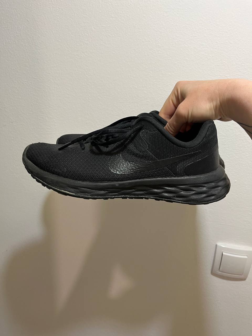 Кроссовки Nike Revolution 6