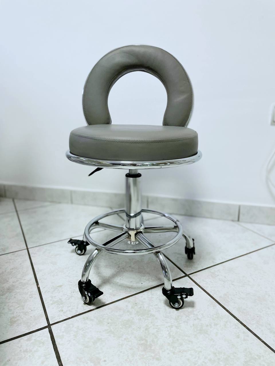 Chair for beauty masters