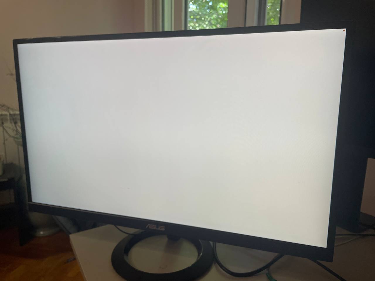 ASUS VZ279HE-W 27" монитор photo 5