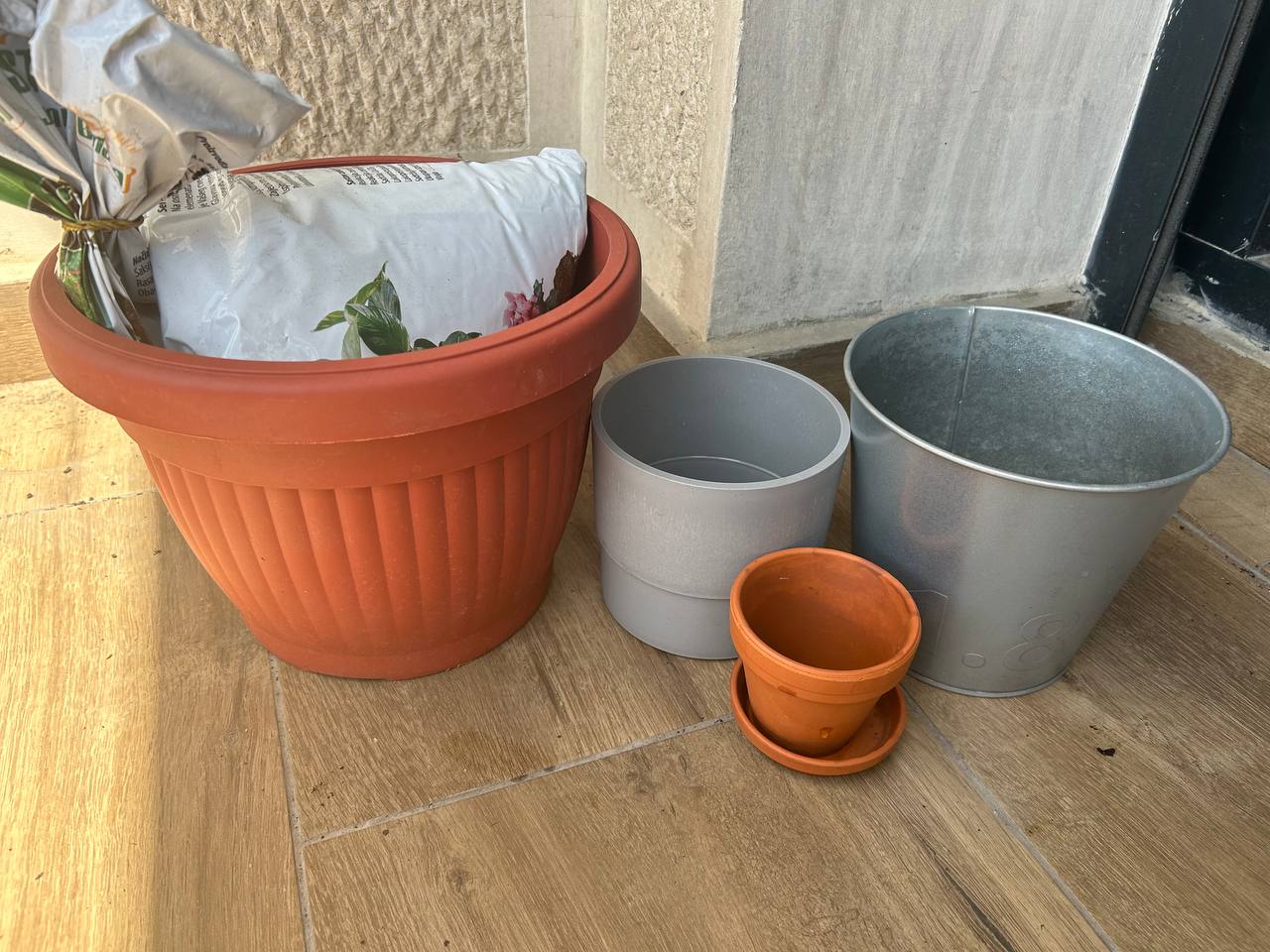 ceramic clay pots photo 2