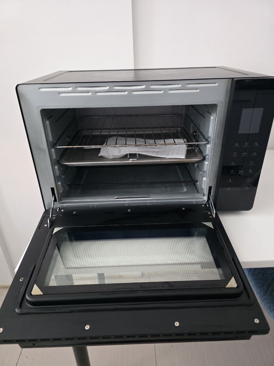 мини конвекционална пећ Hisense HOM45D photo 2