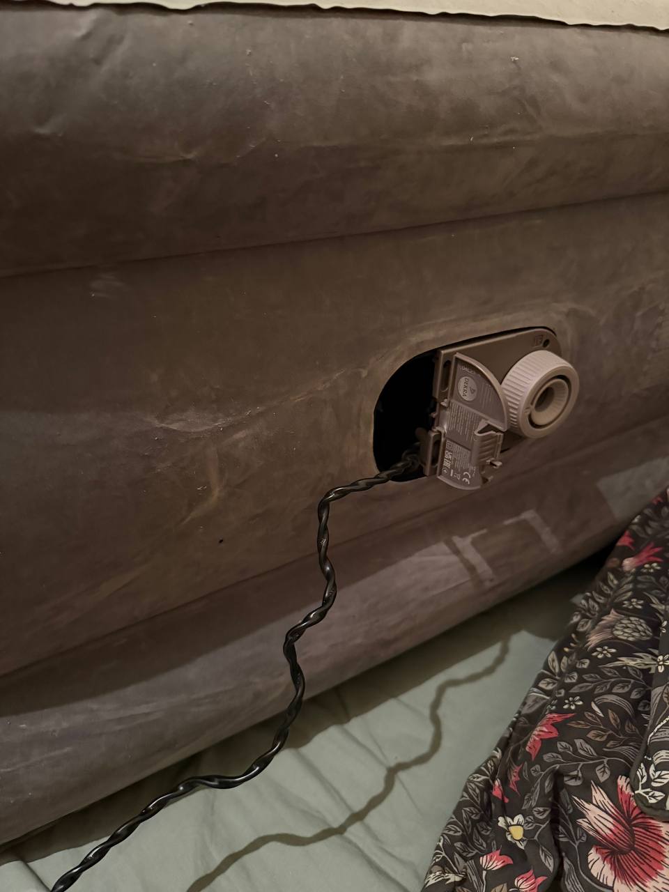 Inflatable mattress photo 3