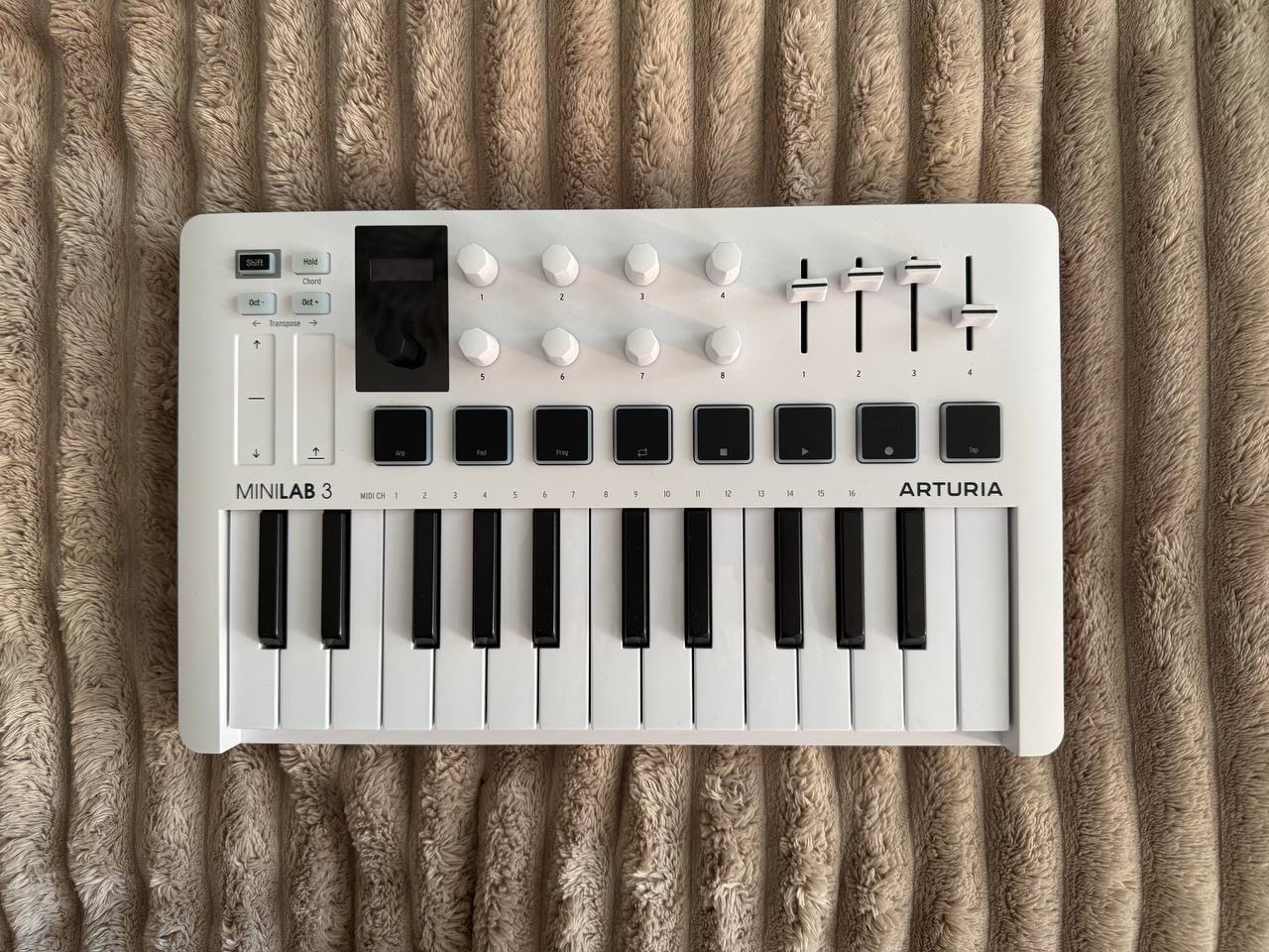 Arturia MiniLab 3