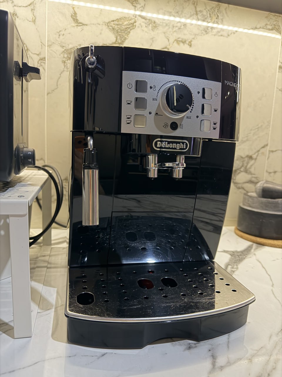 DeLonghi Magnifica S ECAM 22.113.B Кафе машина photo 2