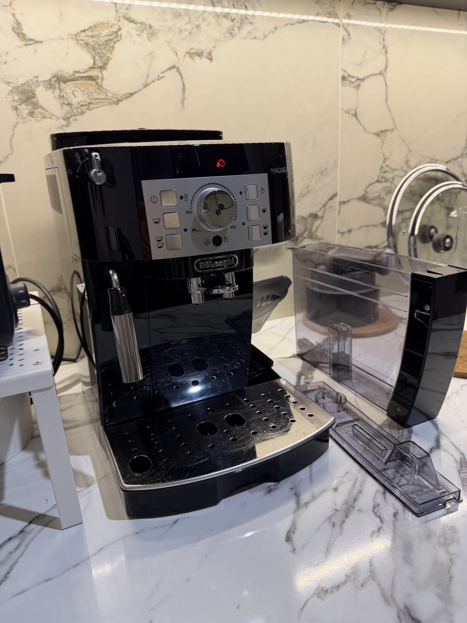 DeLonghi Magnifica S ECAM 22.113.B Кафе машина photo 3