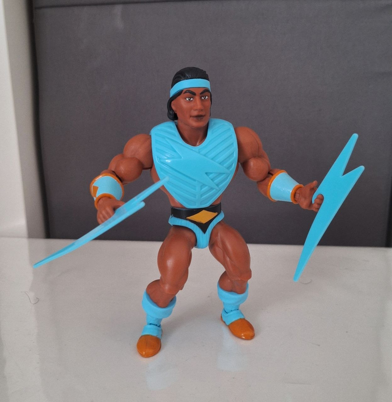 Bolt Man, Masteri Univerzuma Porijekla