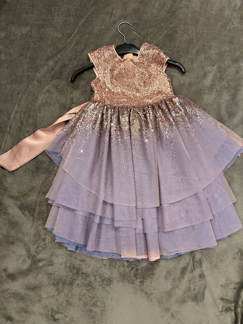 Clothes and shoes photo 2
