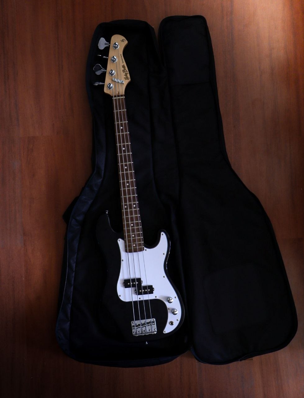 Harley Benton PB BK Shorty bas