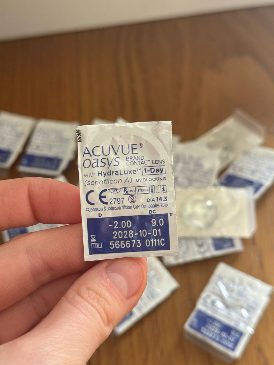 Acuvue oasys lenses photo 2