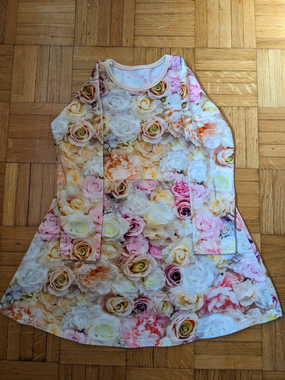 Party dress photo 3