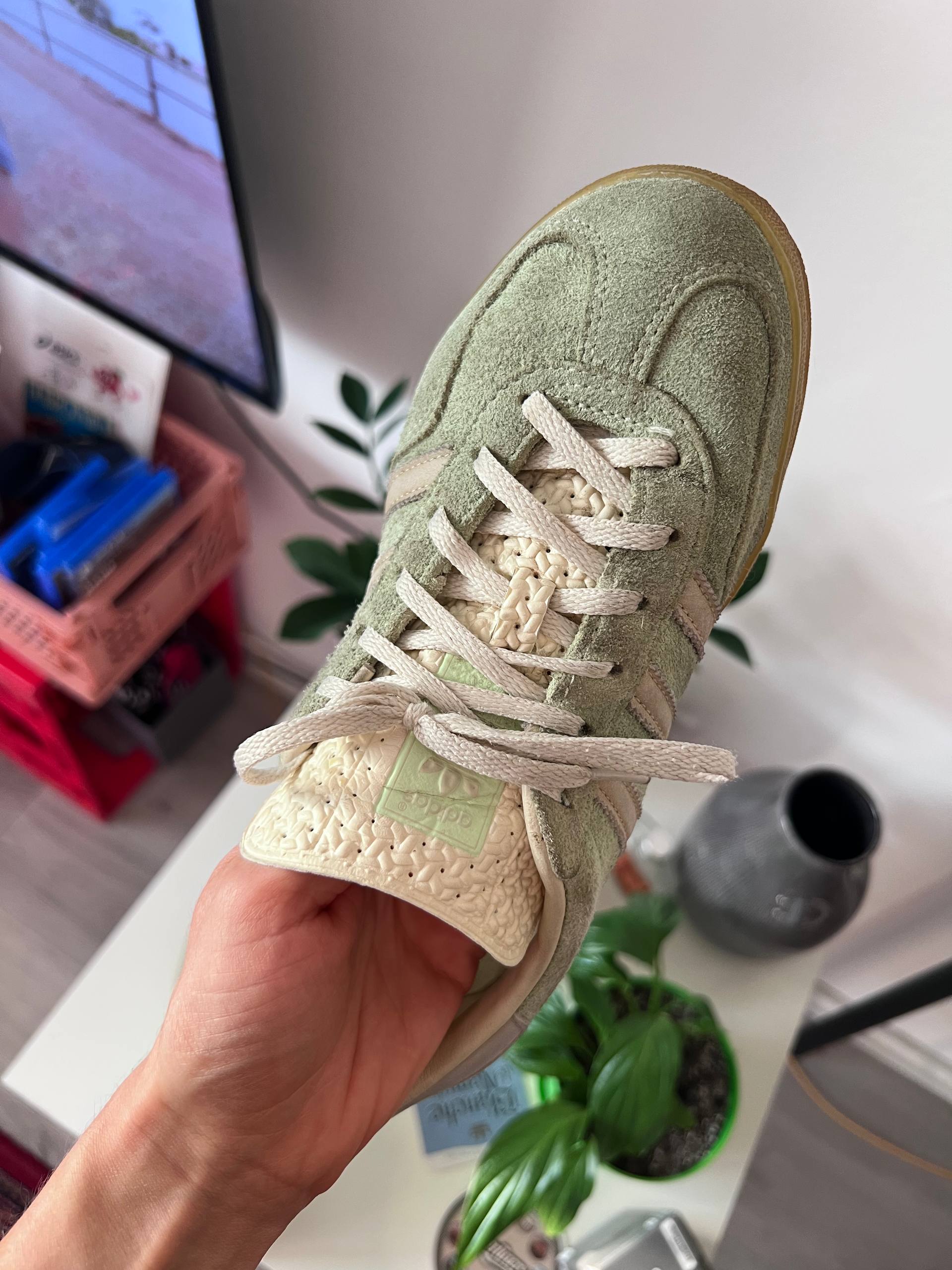 sneakers photo 3