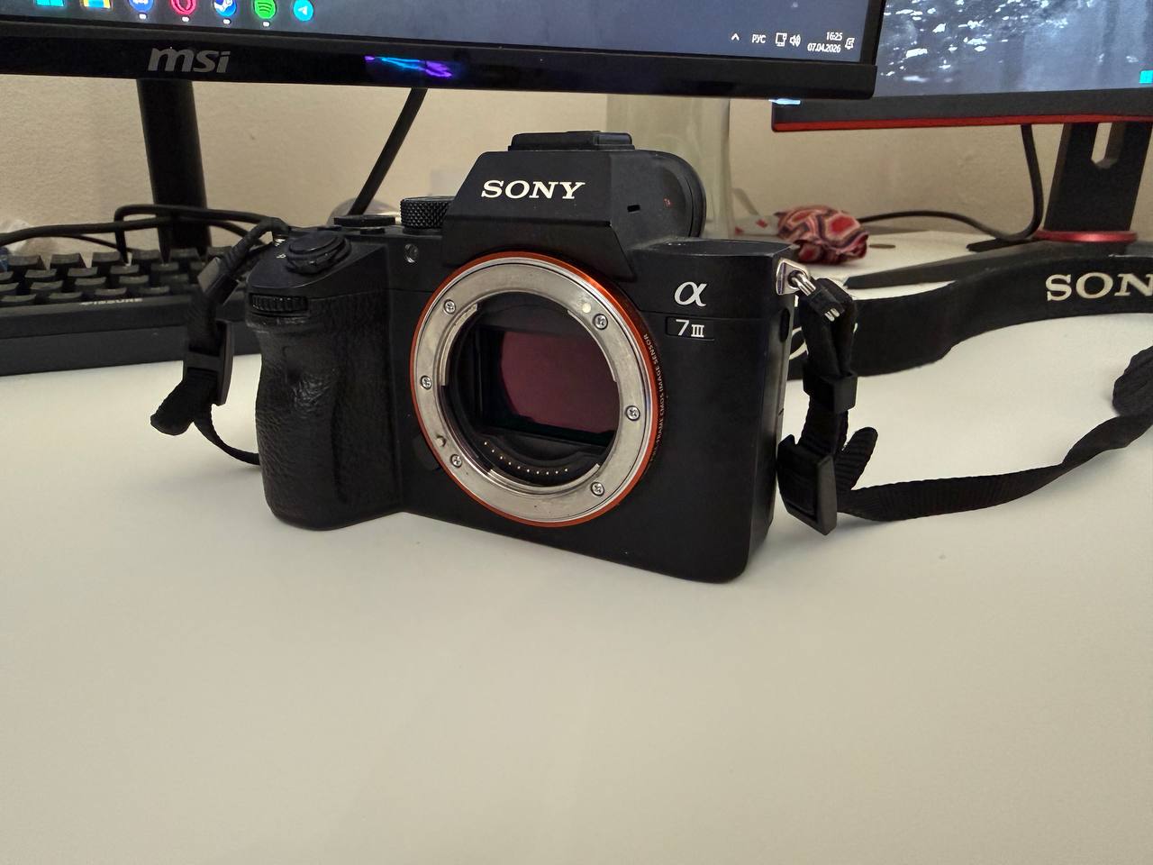 Sony 90mm 2.8 macro