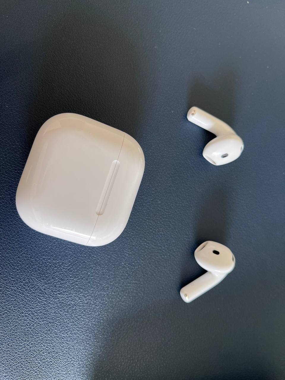 Airpods 4