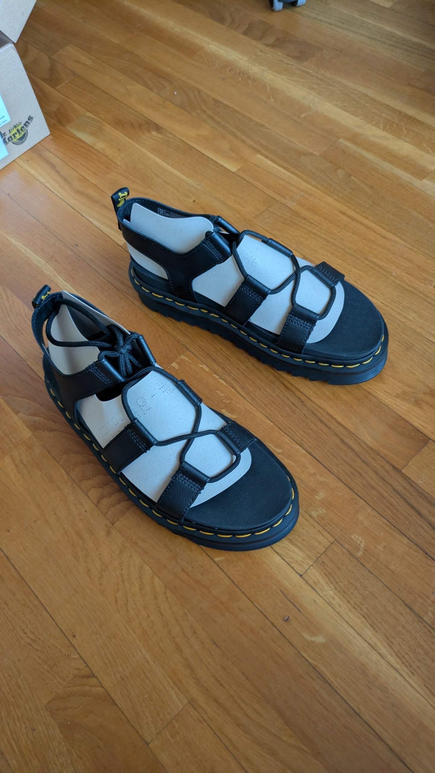 Dr Martens Nartilla sandale