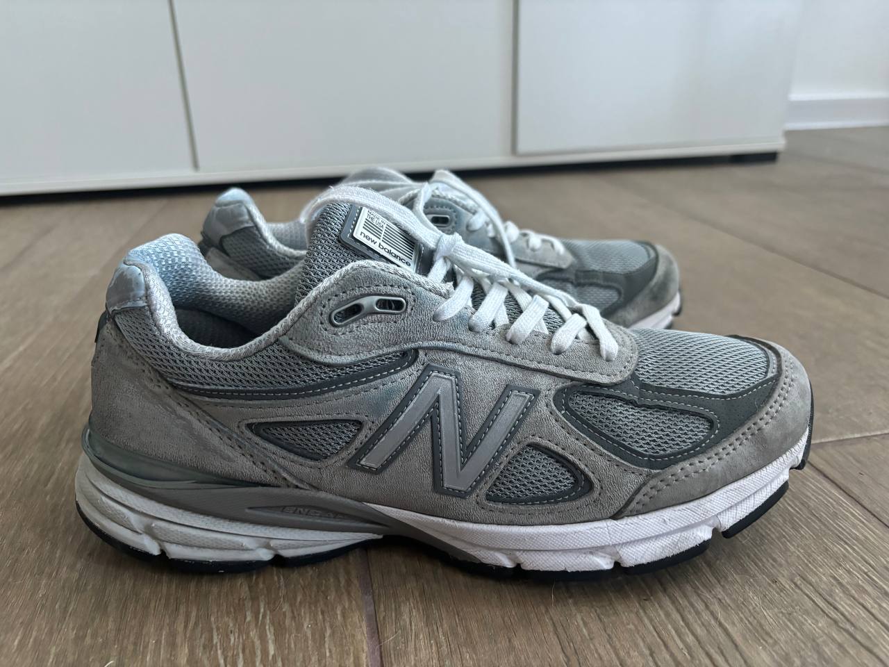 New Balance 990V4