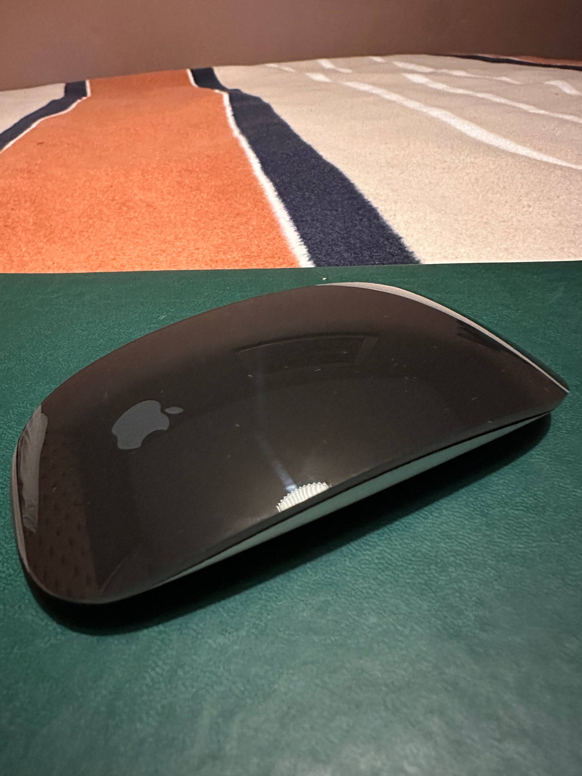 Apple Magic Mouse 2025