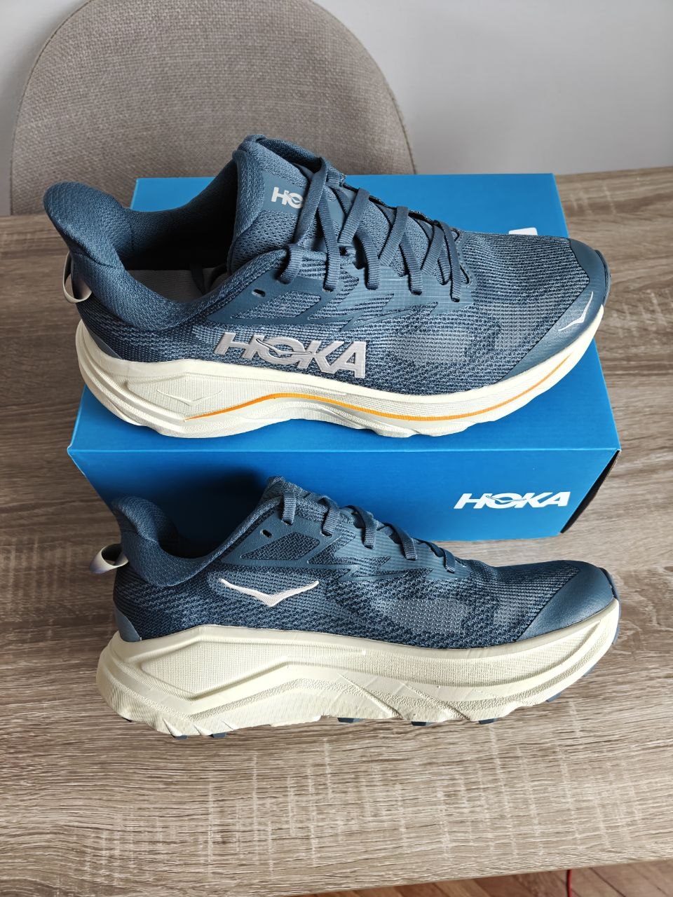 Hoka Challenger 8 treneri