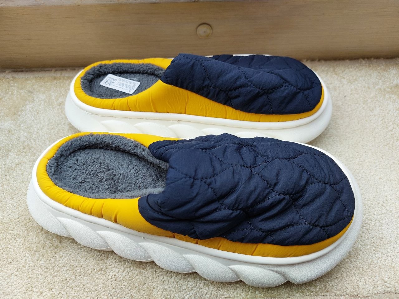 slippers