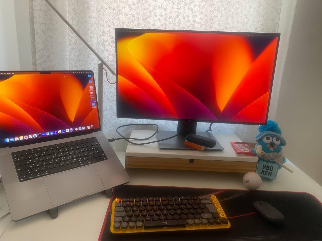 Dell 25" U2520D monitor photo 2