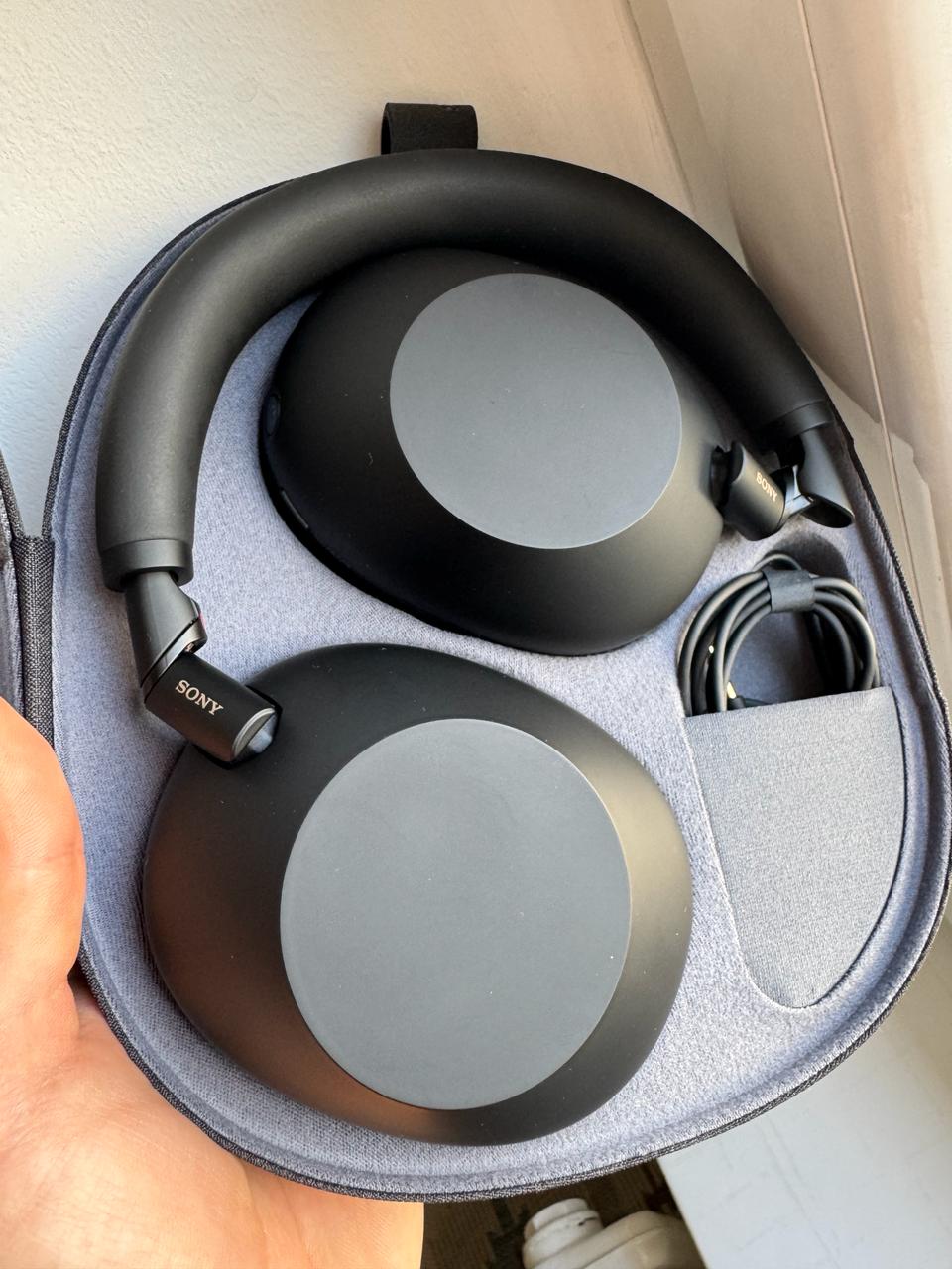 Sony WH-1000XM6 Crna