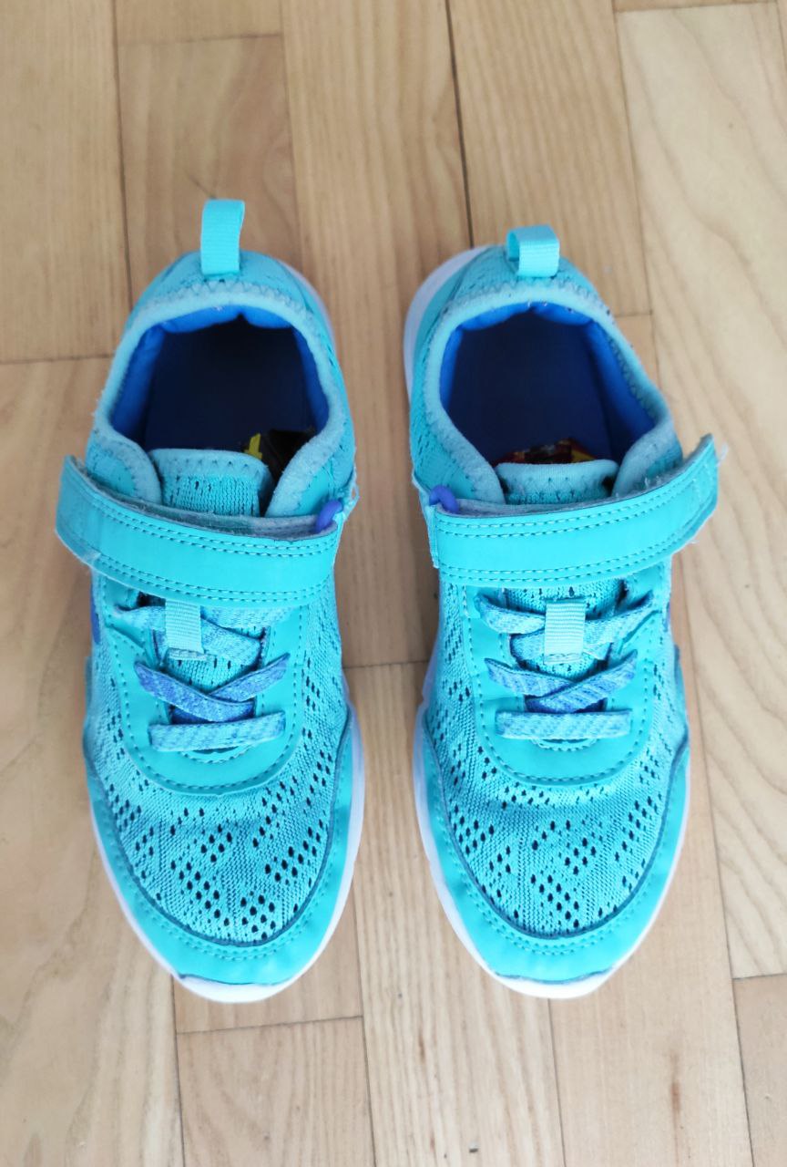 Sneakers photo 3