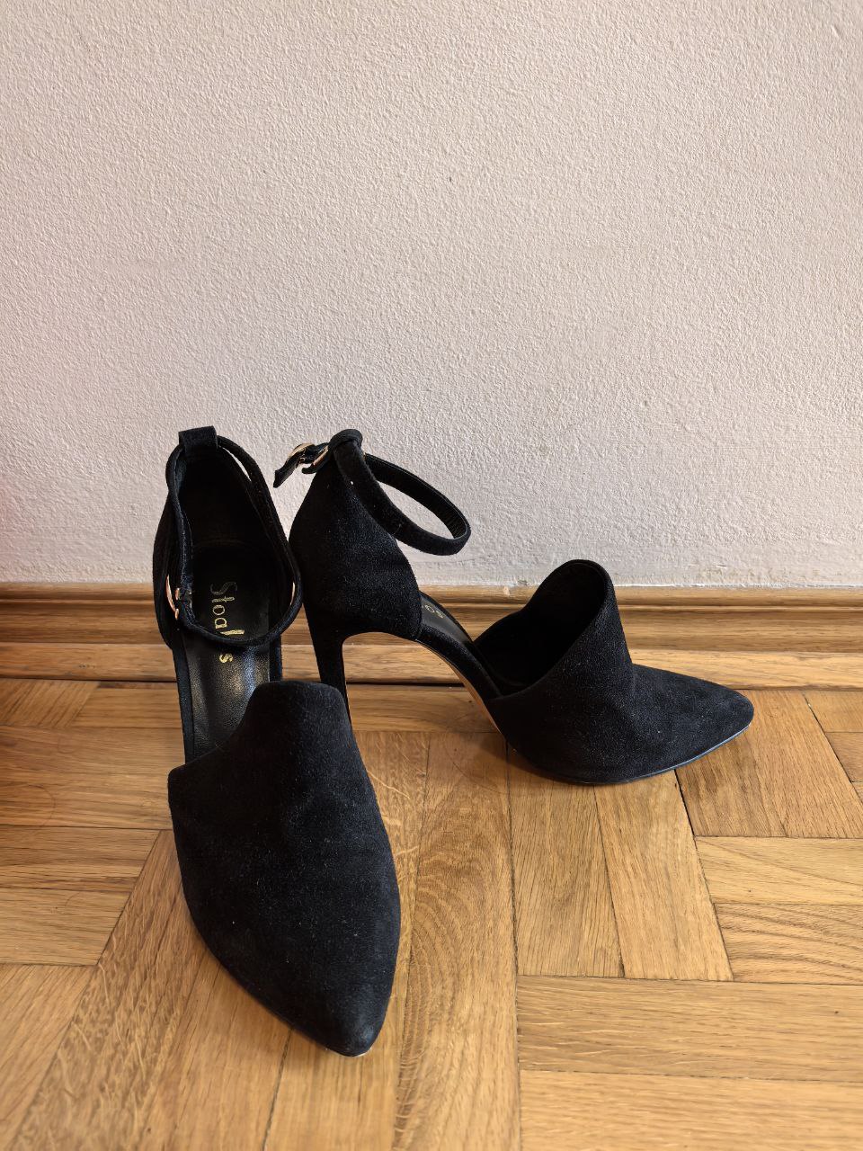 Black shoes