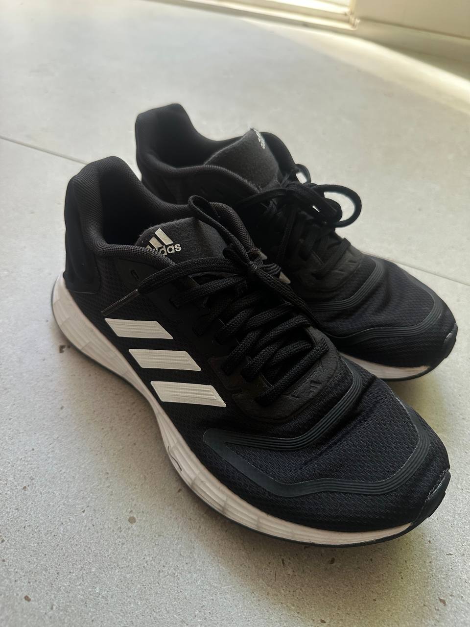 Sneakers photo 2