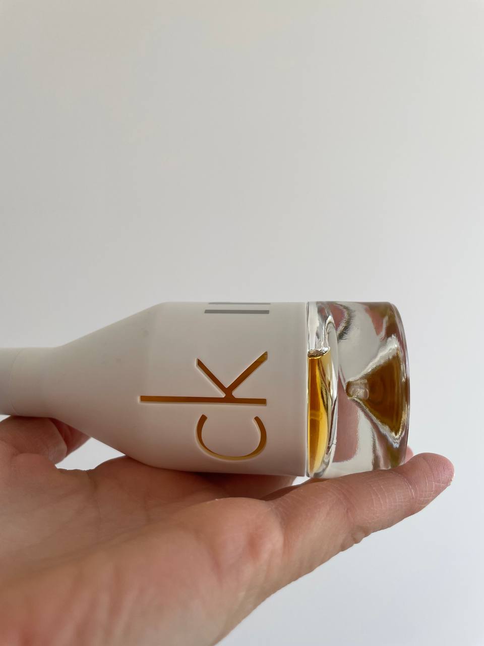 CK In2U Women's photo 2