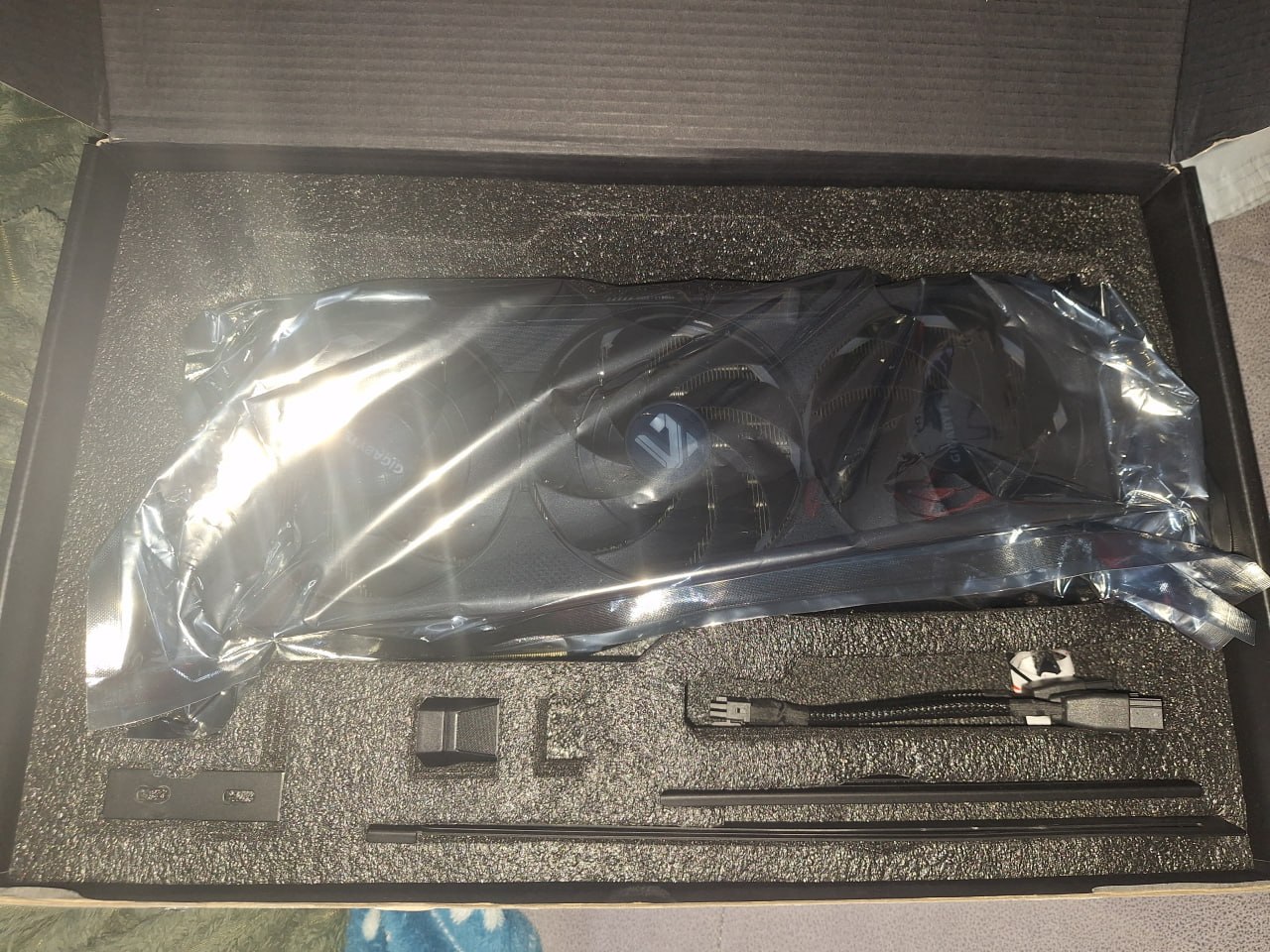 Nvidia RTX 5080 Gigabyte Gaming OC photo 4