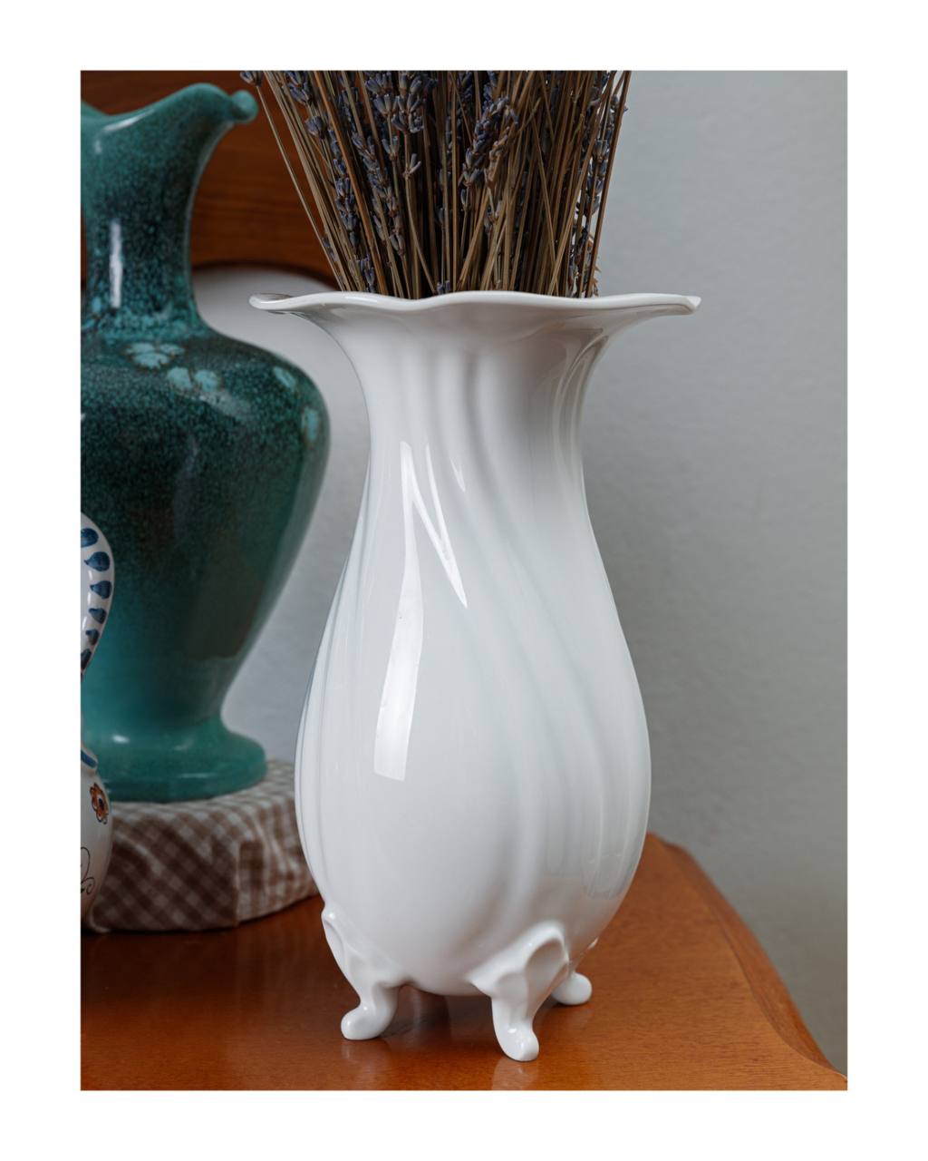 Decorative pigeon