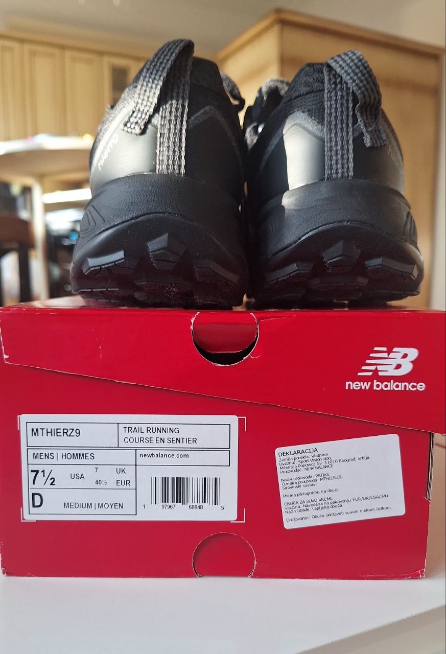 New Balance sneakers photo 3