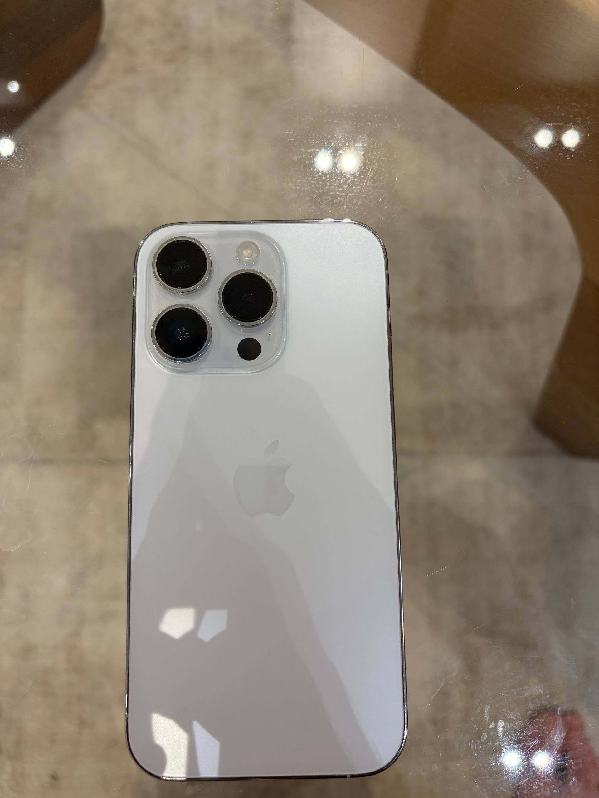 iPhone 14 Pro photo 2