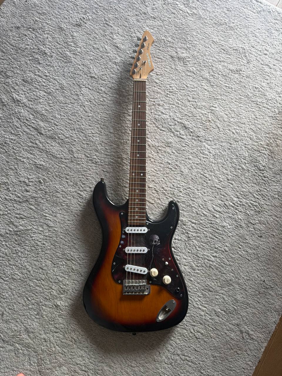 Električna gitara stila Stratocaster