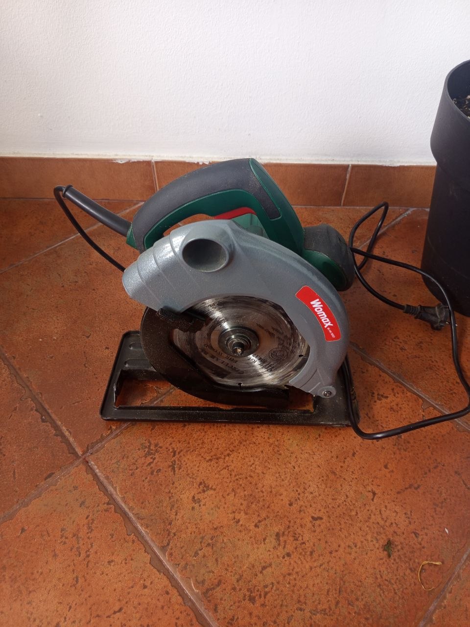Дизање пиле Womax W-HK 1600