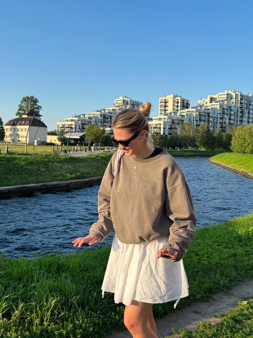 Sweatshirt [Wolee], size L