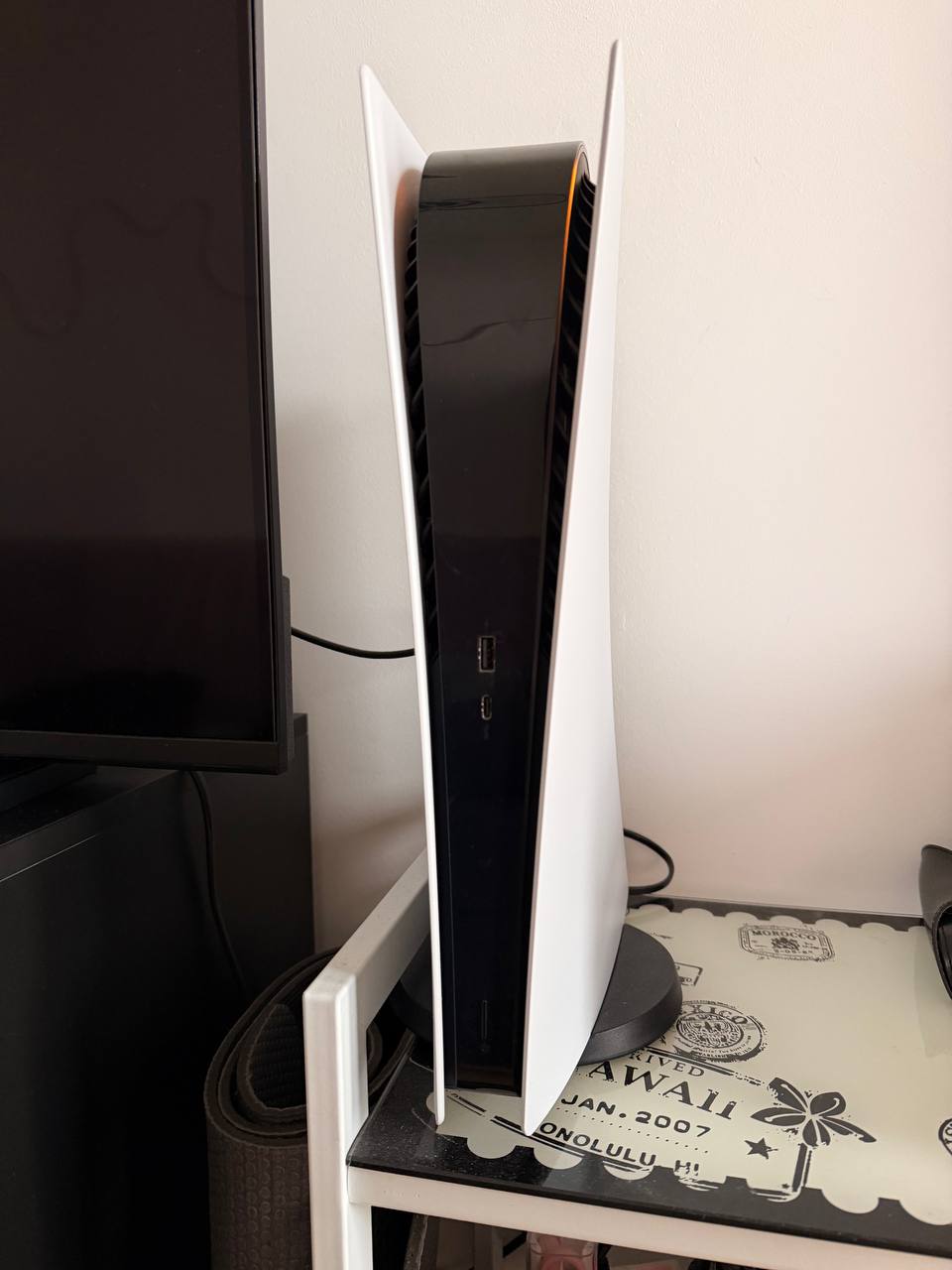 Sony PlayStation 5 Digital Edition photo 2