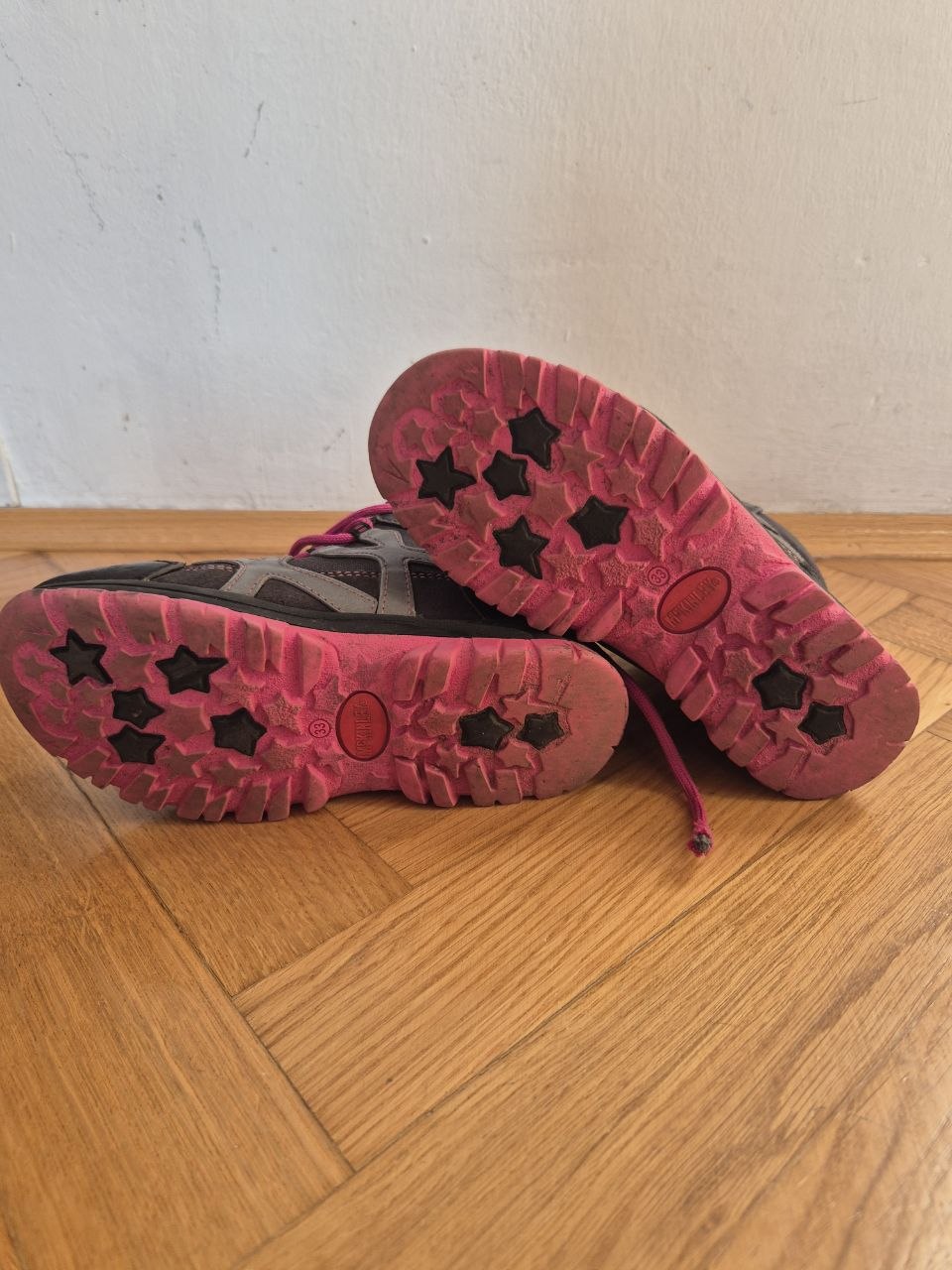 Sneakers photo 4