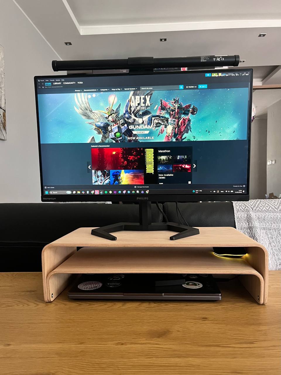 Philips Momentum 24" монитор