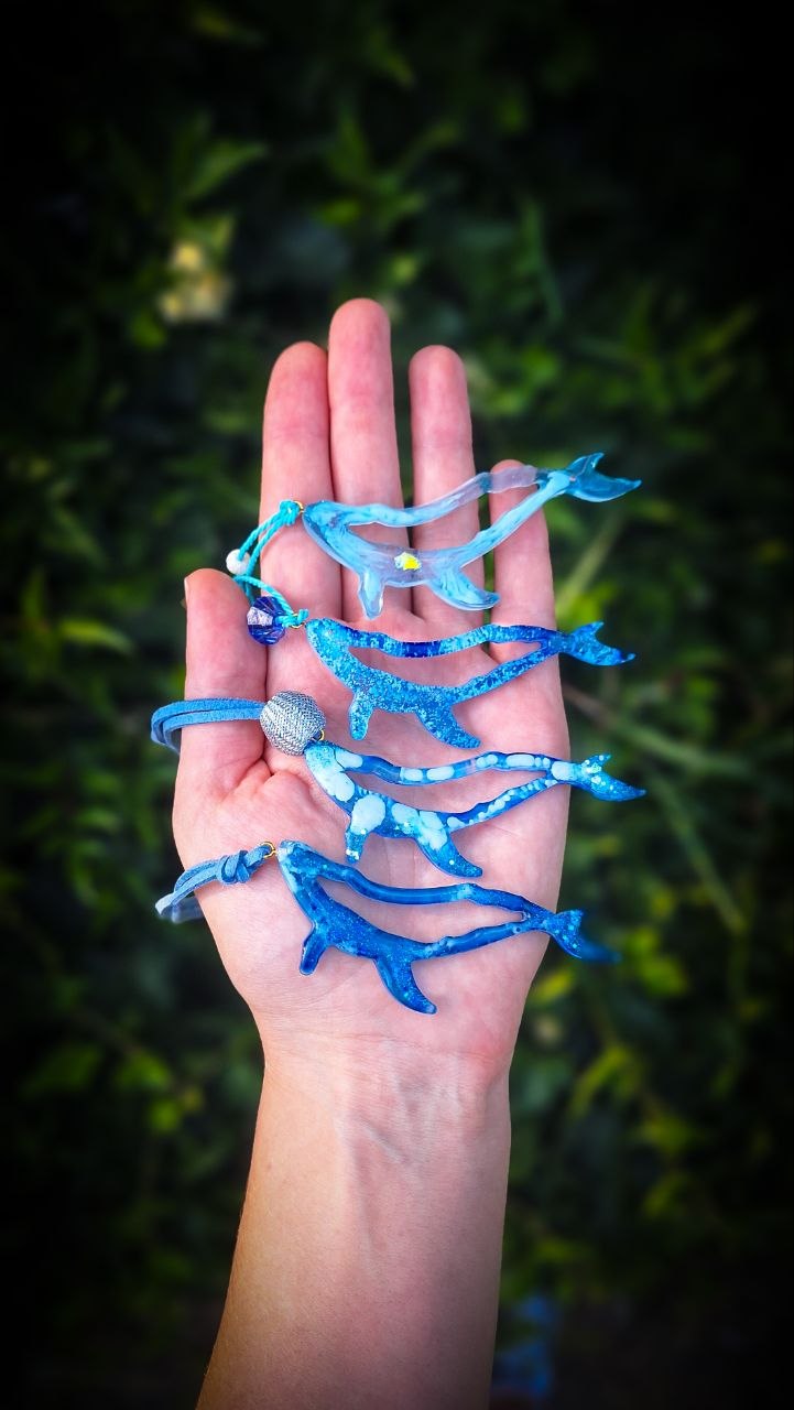 Whale pendant photo 2
