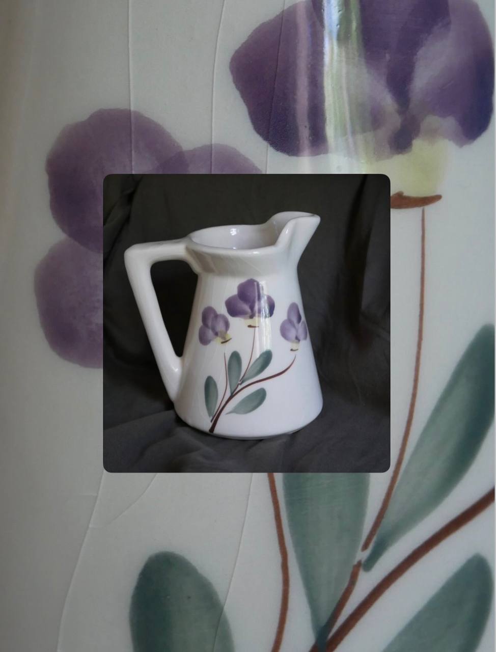 Ceramic jug with violet
