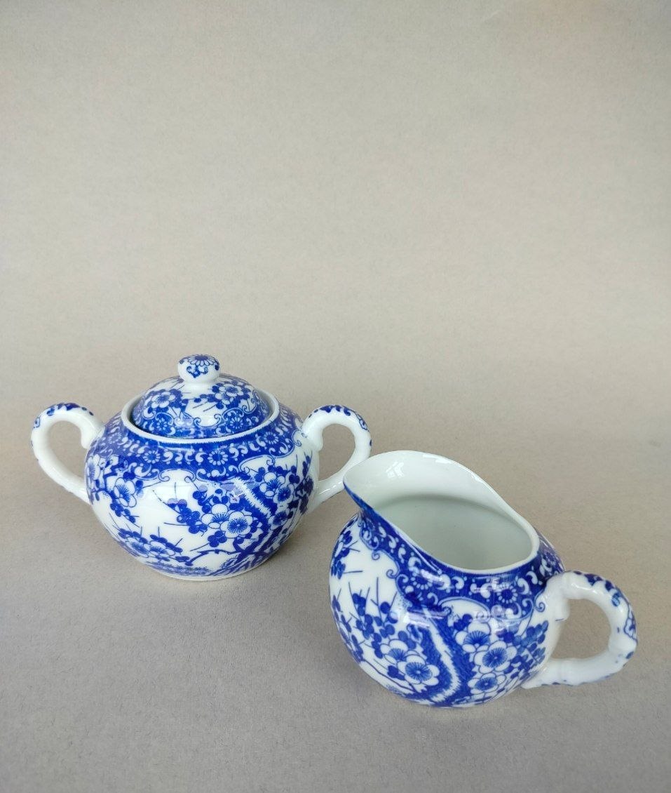 Vintage set of fine bone china (sugar bowl with lid and milk jug)