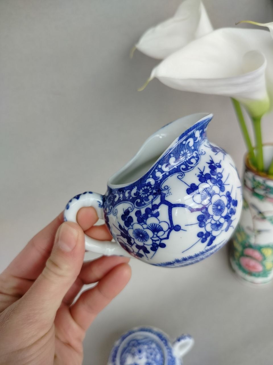 Vintage set of fine bone china (sugar bowl with lid and milk jug) photo 6