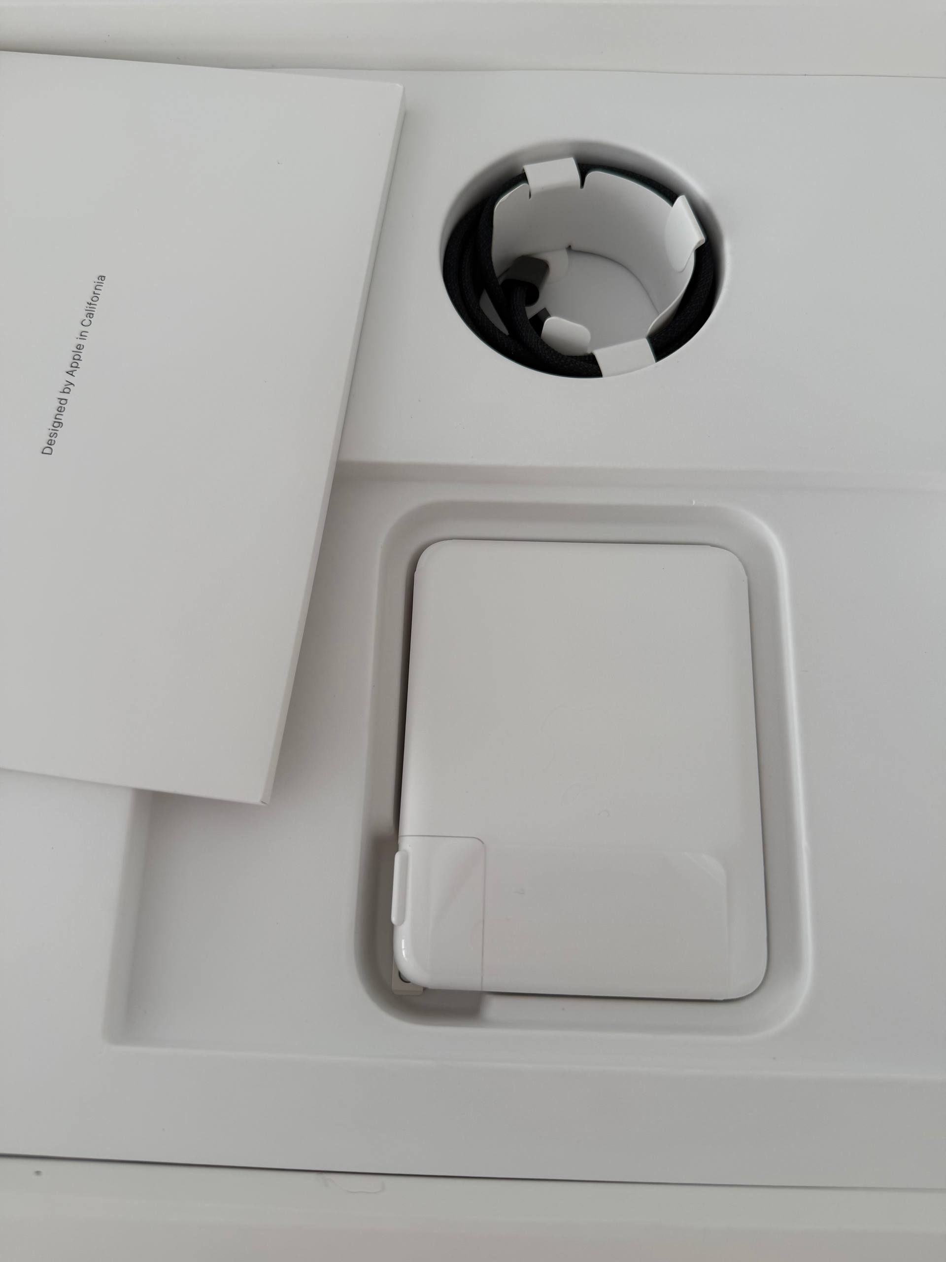 MacBook Pro 16' M5 Pro photo 3