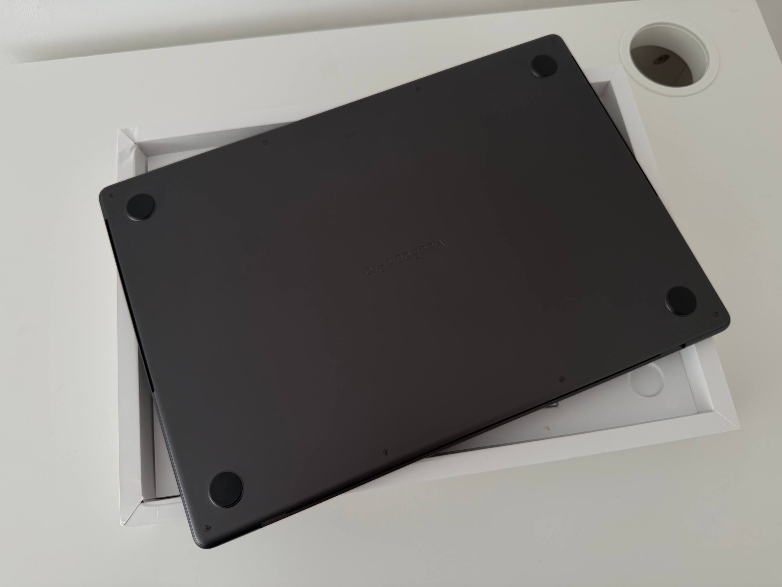 MacBook Pro 16' M5 Pro photo 4