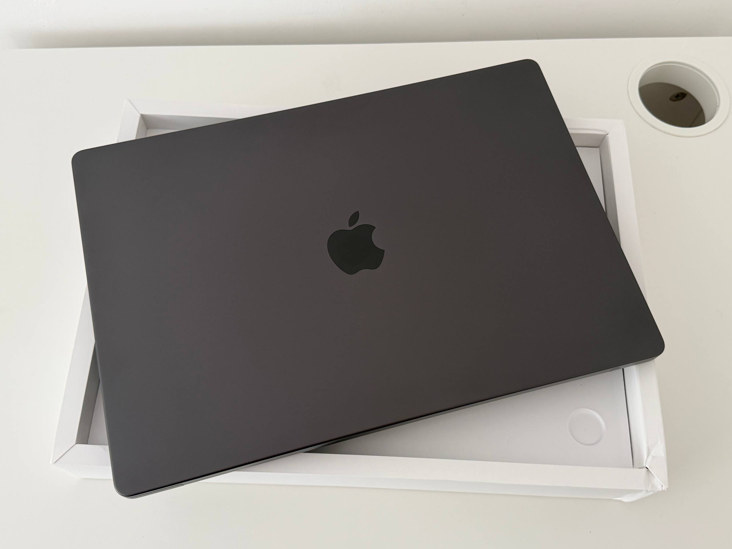 MacBook Pro 16' M5 Pro photo 5