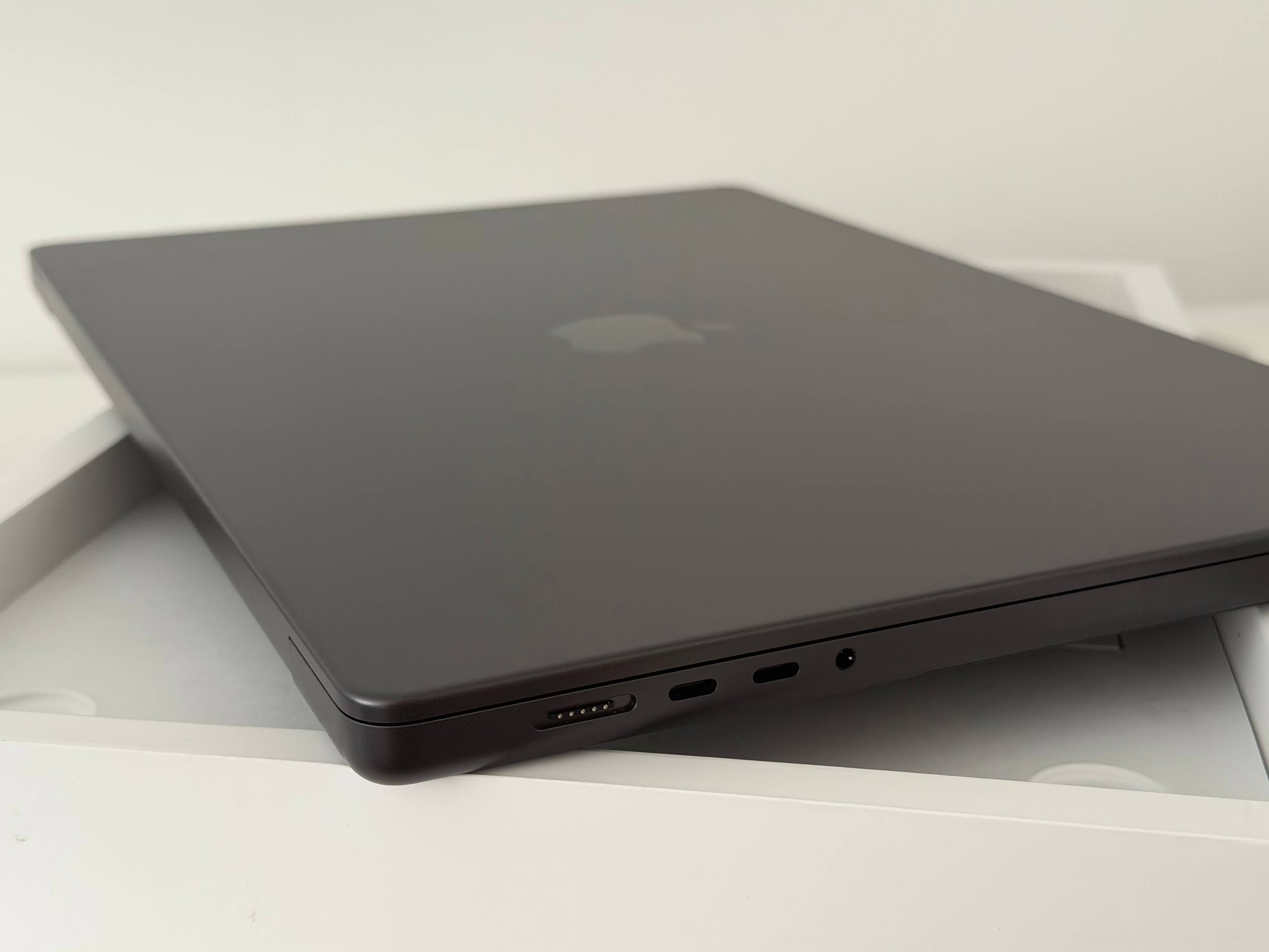 MacBook Pro 16' M5 Pro photo 7