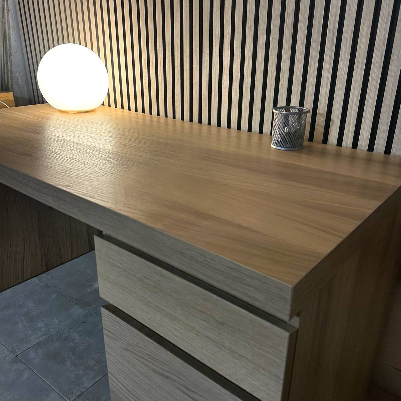 письменный стол IKEA (серия MALM) photo 2