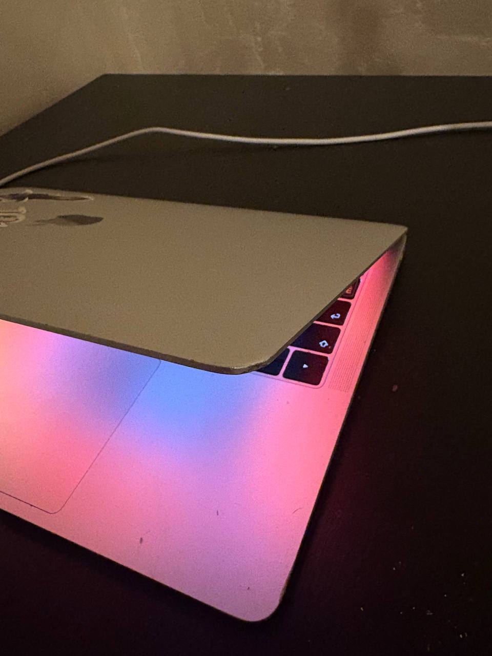 MacBook Air 13" Retina (2019) photo 2