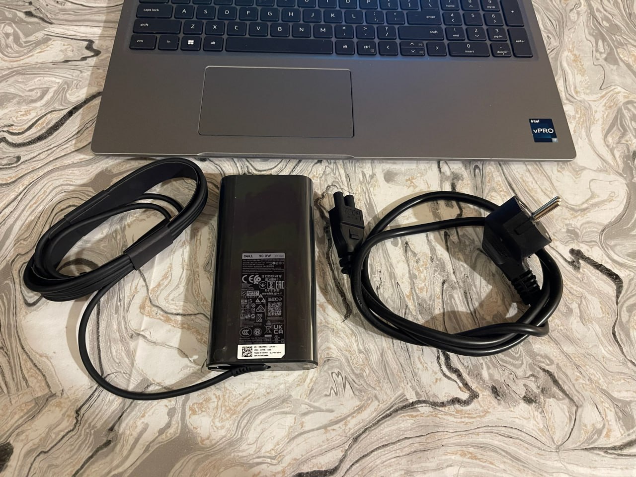 Dell Precision 3570 Mobile Workstation photo 8