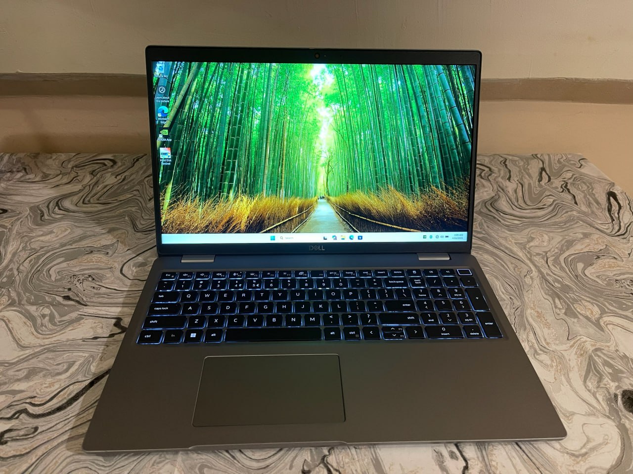 Dell Precision 3570 Mobile Workstation photo 9